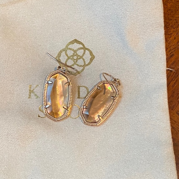 Kendra Scott Jewelry - Small Kendra Scott Drop Earrings
